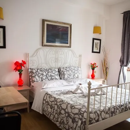 Marco E Laura Al Vaticano Bed & Breakfast 3*